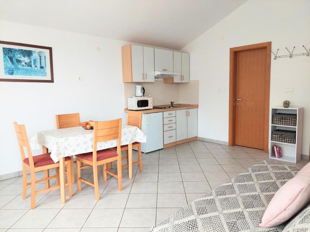 Apartments Dia Заострог Екстериор снимка