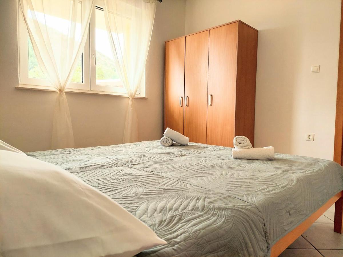 Apartments Dia Заострог Екстериор снимка